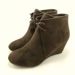 New Directions Wedge Booties Brown Suede Cedar.